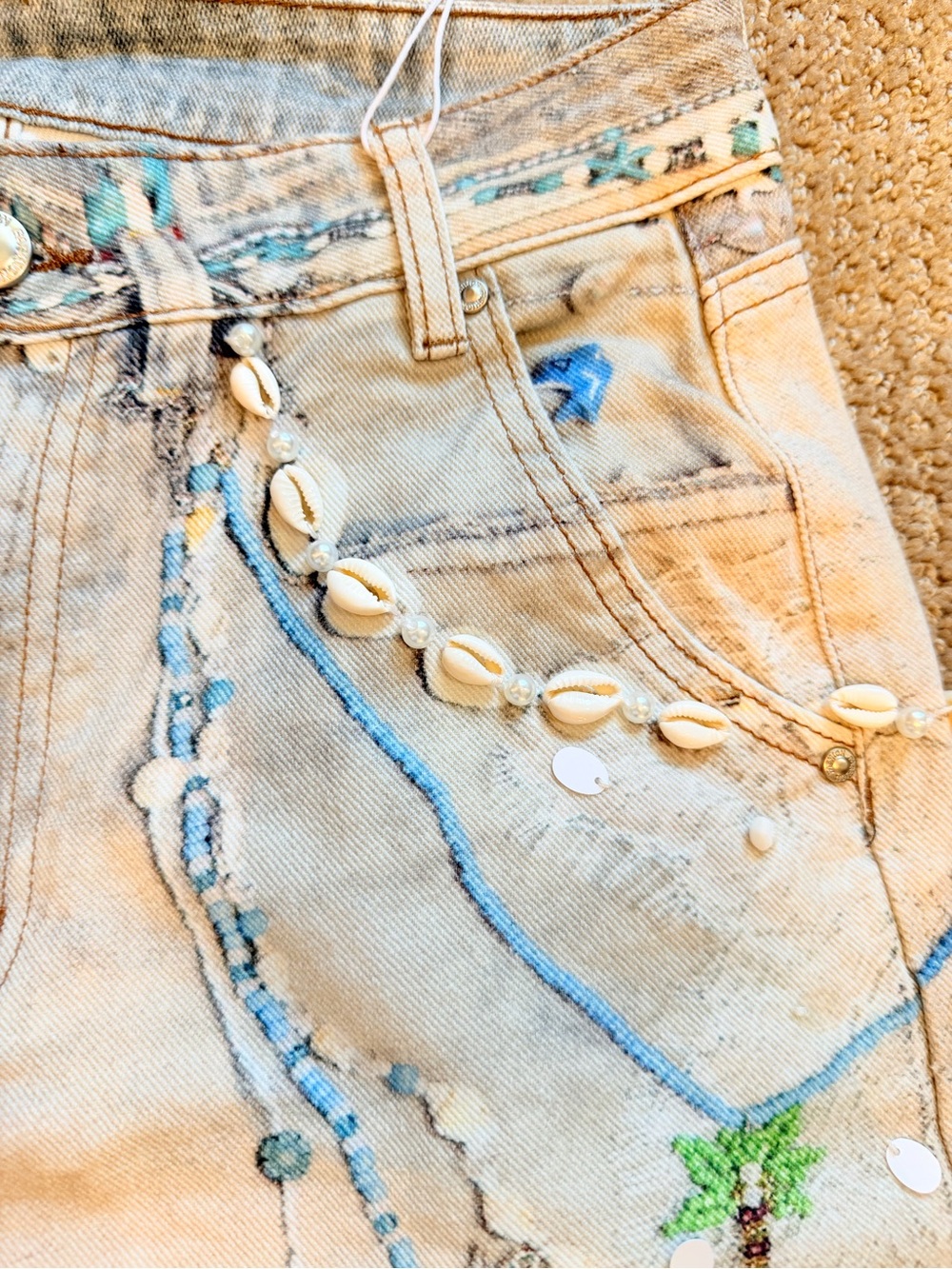 Boutique Light Wash Embellished and hand painted Wide-Leg Jeans NWT - Picture 10 of 15